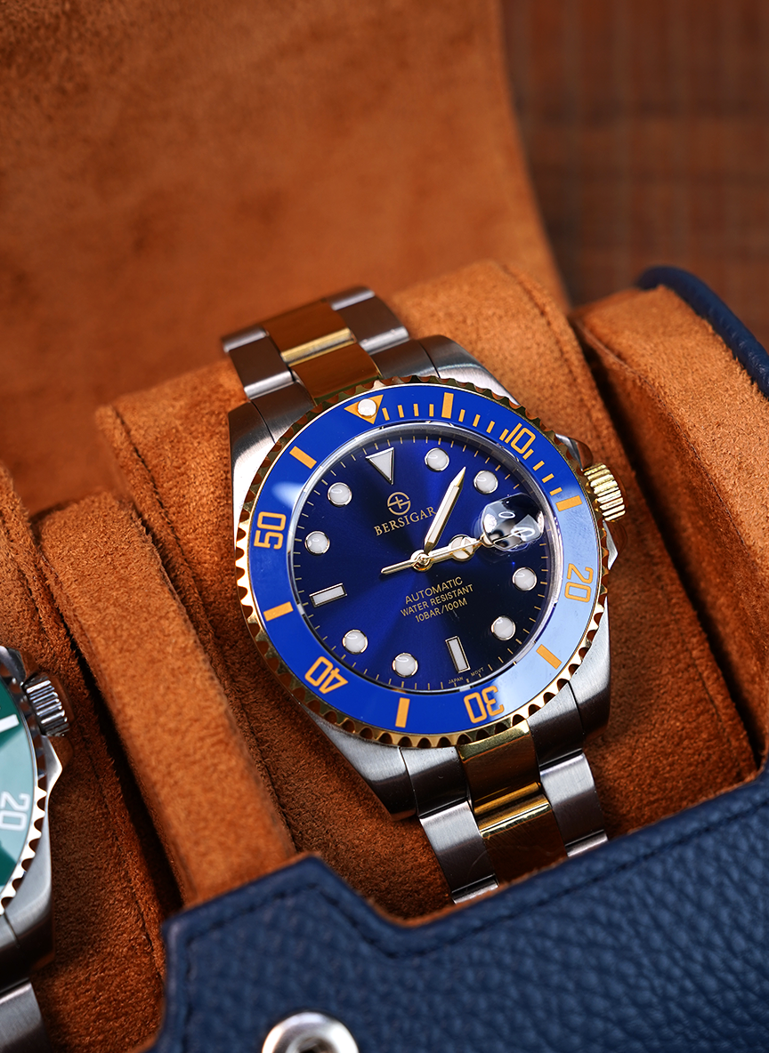 Astuccio blu per orologi – Tre orologi