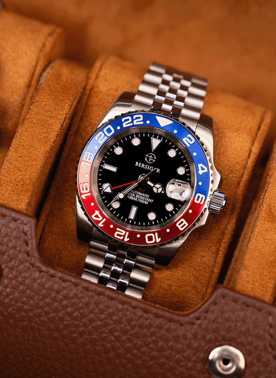 Astuccio marrone per orologi – Tre orologi