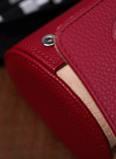 حافظة ساعة حمراء – ساعتان