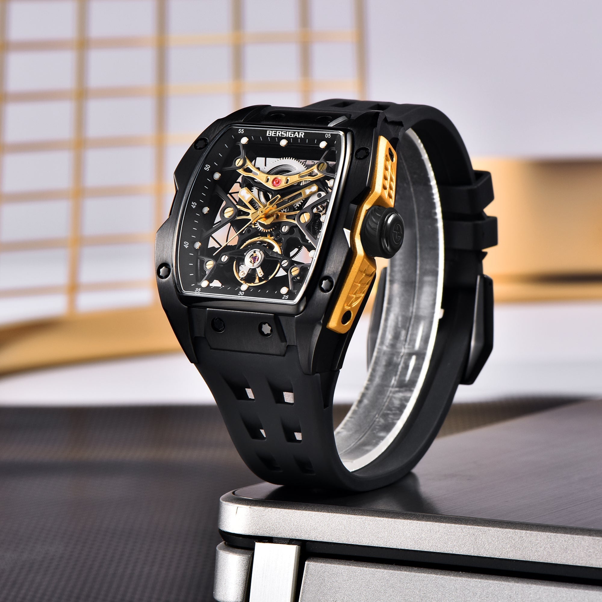 BERSIGAR RICHARDO YS018